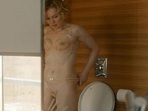 Viktoriya Tolstoganova indoor pissing scene