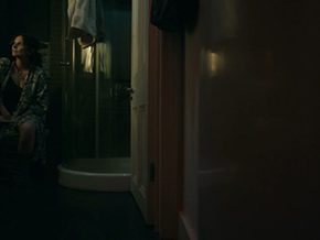 Leanne Best urinates during period