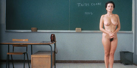 Naked female teacher explains the lesson