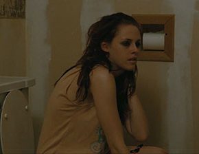 Kristen Stewart pissing scene
