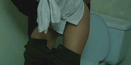 Veronica Echegui toilet pissing scene