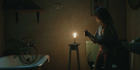 Little girl pees at night