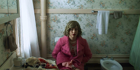 Bianca Foscht toilet pissing scene